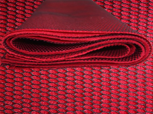 三明治網(wǎng)眼布在醫(yī)療床墊行業(yè)應用廣泛的原因